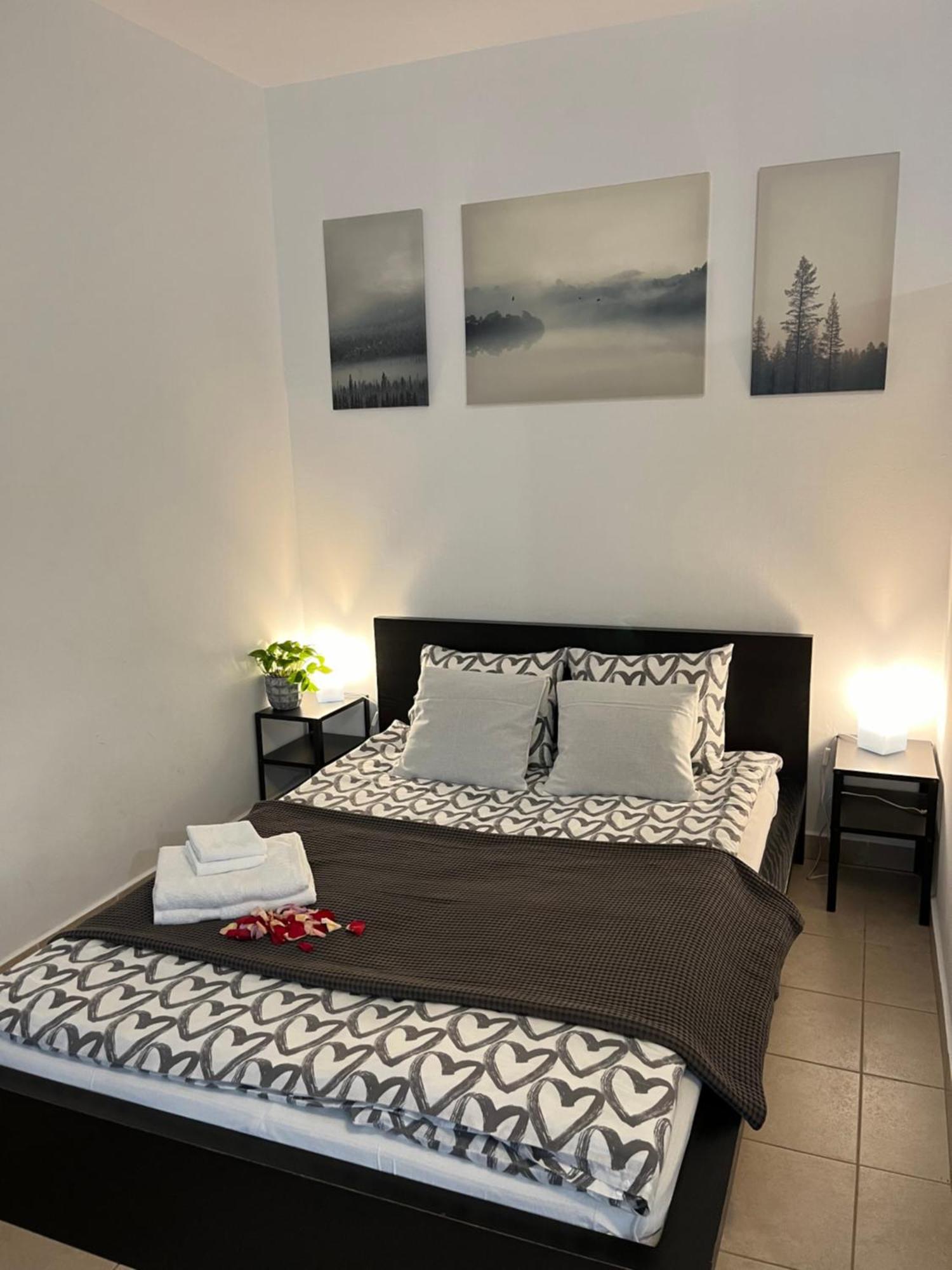 City Center Apartments With Optional Garage บูดาเปสต์ ภายนอก รูปภาพ